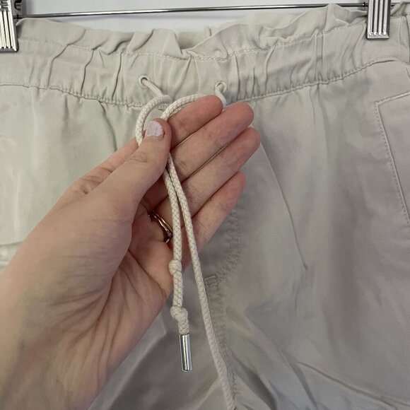 LOFT Beige Drawstring Elastic Waist Shorts Size M 15" Waist 3" Inseam lightweigh - Picture 3 of 9